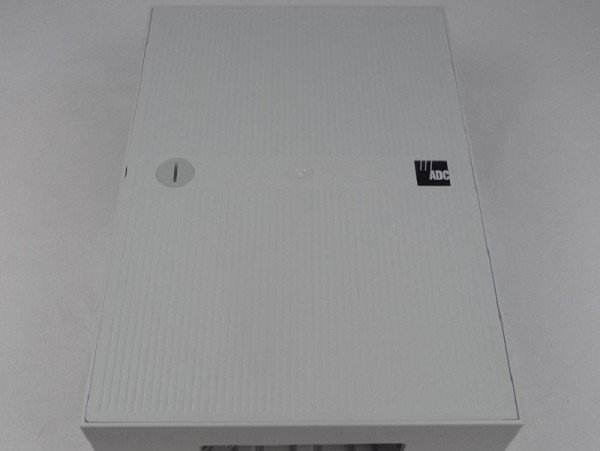 CommScope Krone KRONECTION Box III MB mit Montagebügel für 100 DA - 6437 1 020-20 - LSA - Verteilerkasten - Kunststoff - Montagewanne